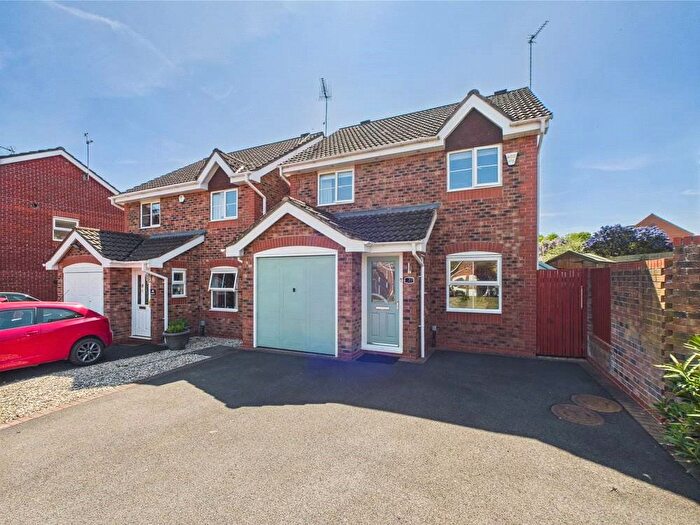 3 Bedroom Detached House For Sale In Attwood Place, Worcester, Worcestershire, WR4