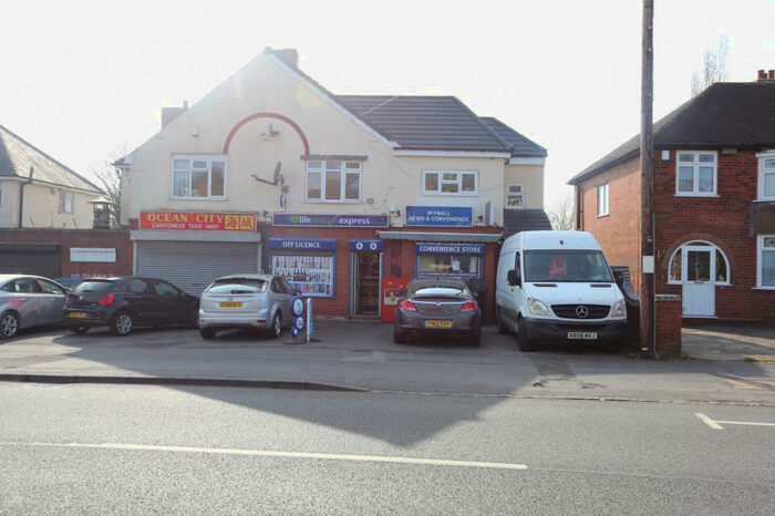 2 Bedroom Flat To Rent In Wynall Lane, Stourbridge, DY9