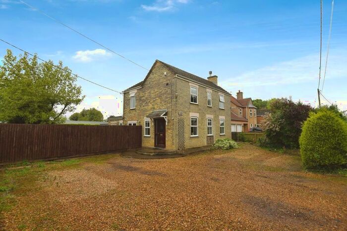 3 Bedroom Detached House For Sale In Station Road, Wisbech St Mary, Wisbech, Cambs, PE13