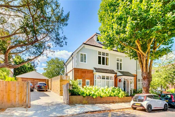 6 Bedroom Detached House To Rent In Sheen Gate Gardens, East Sheen, SW14