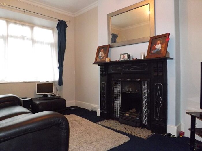 2 Bedroom Terraced House To Rent In Hungerford Road, Plymouth, PL2