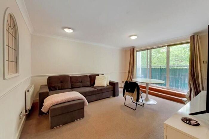 1 Bedroom Flat To Rent In Susan Constant Court, Canary Wharf, London, E14