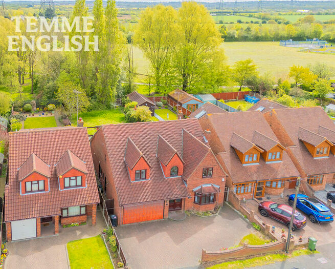 4 Bedroom Detached House For Sale In Fanton Walk, Wickford, Essex, SS11