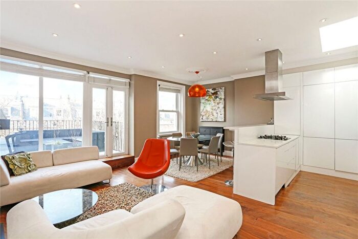 3 Bedroom Flat To Rent In Nevern Square, London, SW5