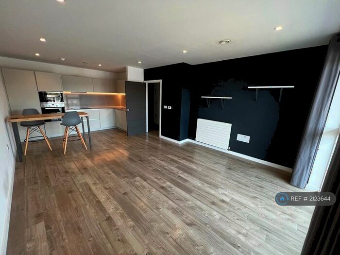 1 Bedroom Flat To Rent In Station Approach, London, SE26