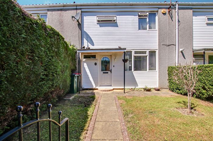 3 Bedroom Terraced House To Rent In Gravetye Close, Crawley, RH10