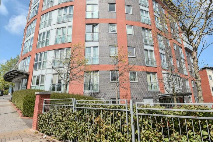 2 Bedroom Apartment To Rent In Lee Bank Middleway, Birmingham, West Midlands, B15