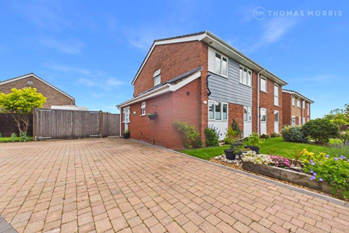4 Bedroom Semi-Detached House For Sale In The Mallards, St. Ives, Cambridgeshire, PE27