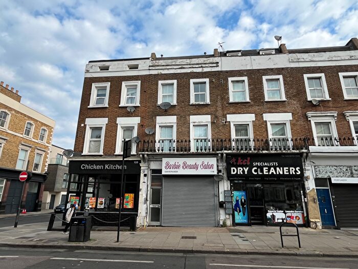 4 Bedroom Flat For Sale In Goldhawk Road, Hammersmith, London, W12