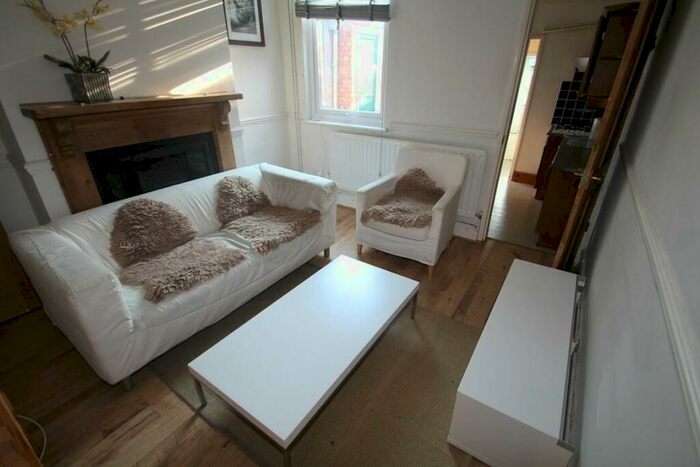 2 Bedroom Terraced House To Rent In Leopold Road, Leicester, LE2