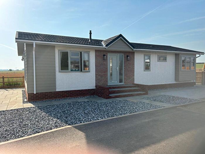 2 Bedroom Park Home For Sale In Fakenham, Norfolk, NR21