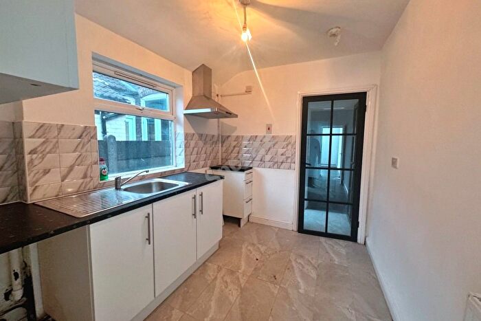 3 Bedroom Terraced House To Rent In Vicarage Road, B71