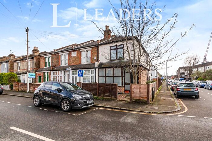 1 Bedroom Flat To Rent In Elm Road, Kingston Upon Thames, KT2