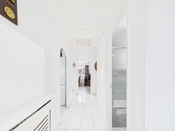 2 Bedroom Maisonette For Sale In Mason Street, Reading, RG1