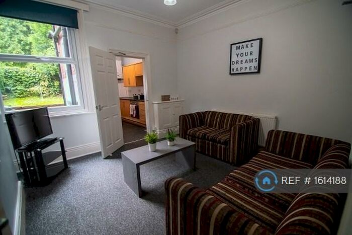 5 Bedroom Terraced House To Rent In Thompson Road, Sheffield, S11
