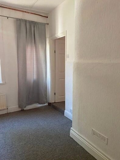 1 Bedroom Flat To Rent In Station Road, Westcliff-On-Sea, SS0