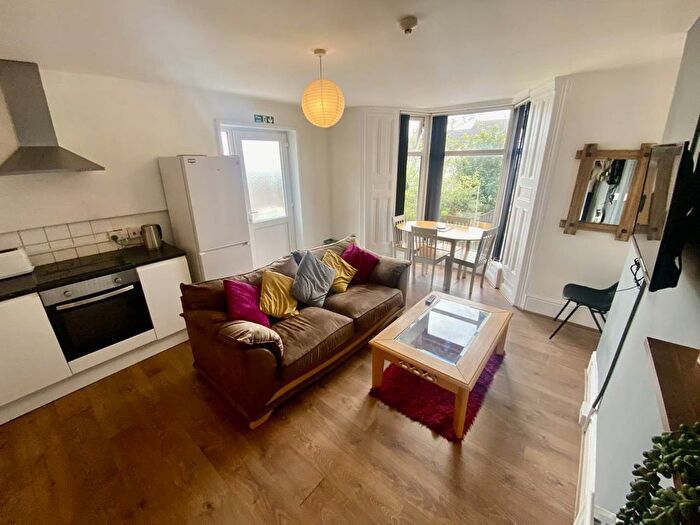 3 Bedroom Flat To Rent In Bryn Y Mor Crescent, Uplands, Swansea, SA1