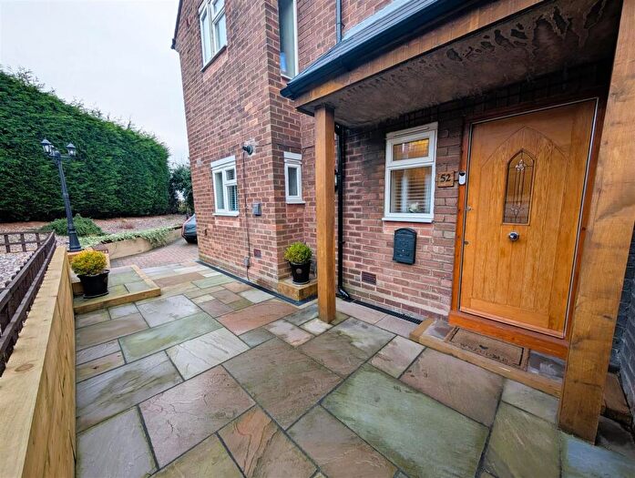 3 Bedroom Semi Detached House For Sale In Farm Road, Rowley Regis, B65