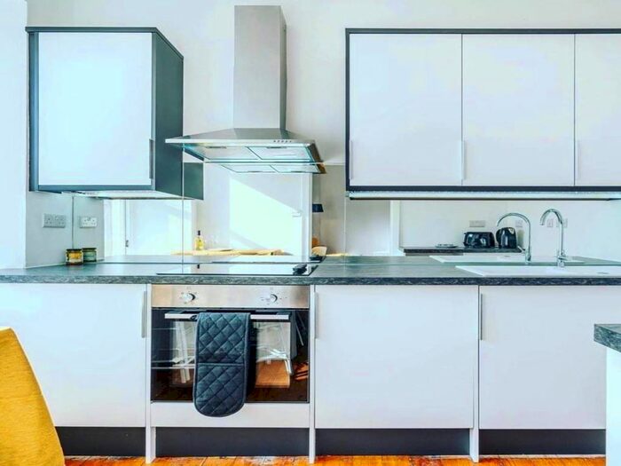 1 Bedroom Flat To Rent In Eyre Place, Edinburgh, EH3