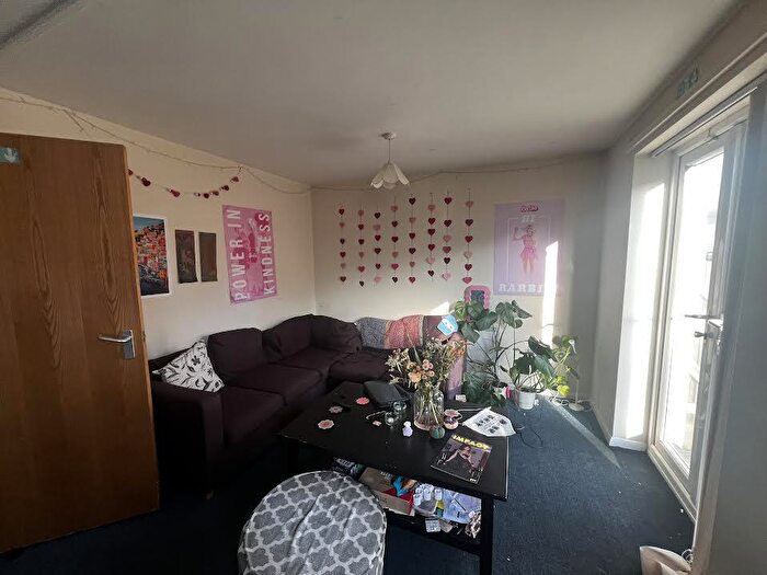 6 Bedroom Semi Detached House To Rent In City Road, Dunkirk, Nottingham, NG7