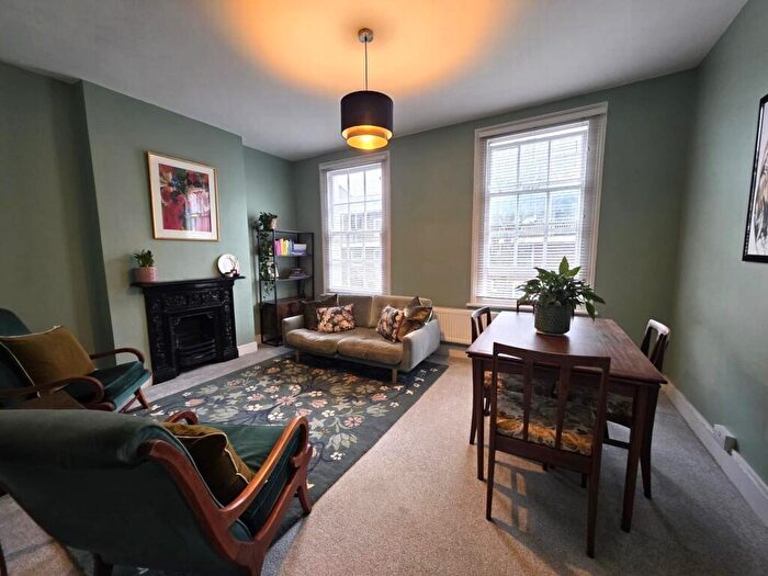 2 Bedroom Flat To Rent In Bavaria Road, Archway, N19