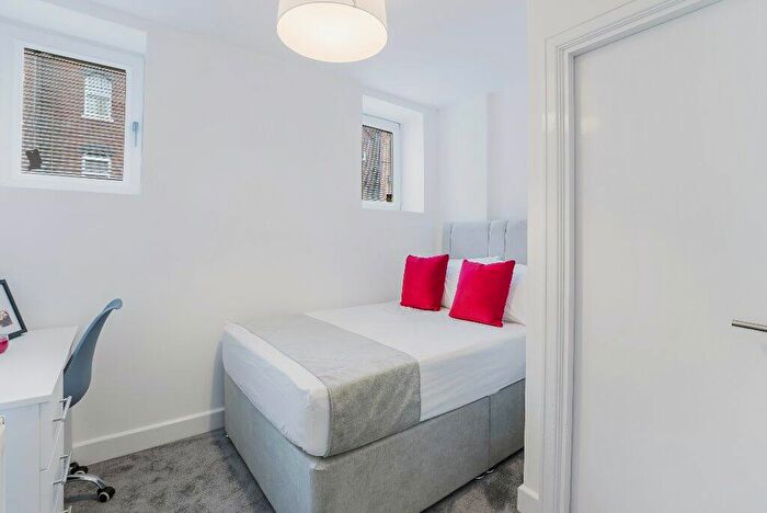2 Bedroom Flat To Rent In All Saints Street, Nottingham, Nottinghamshire, NG7