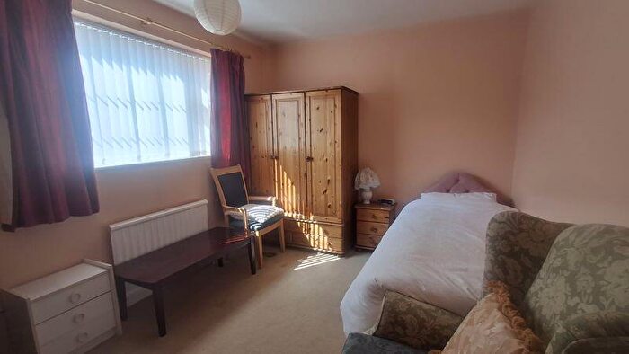 2 Bedroom Semi-Detached Bungalow For Sale In Burton Rise, Walesby, NG22