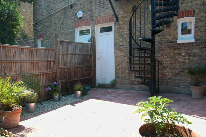 3 Bedroom Maisonette To Rent In Trinity Road, Wimbledon, London, SW19