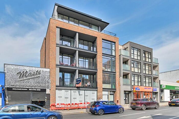 2 Bedroom Flat To Rent In High Road, Wembley, HA0