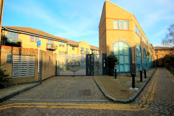 2 Bedroom Flat To Rent In Equity Square, Shacklewell Street, Shoreditch, E2