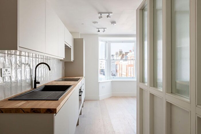 Studio To Rent In Flat, - East Street, Brighton, BN1