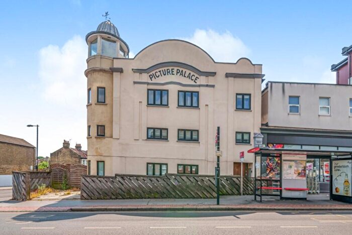1 Bedroom Flat To Rent In Portland Road, Norwood Junction, London, SE25