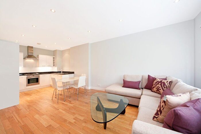 2 Bedroom Flat To Rent In Lower Addison Gardens, London, W14