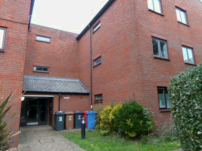 2 Bedroom Flat To Rent In Essex Road, Stevenage, SG1