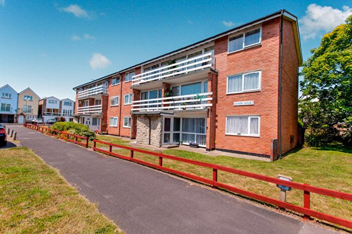 2 Bedroom Flat To Rent In Gomer Court, Gosport, PO12