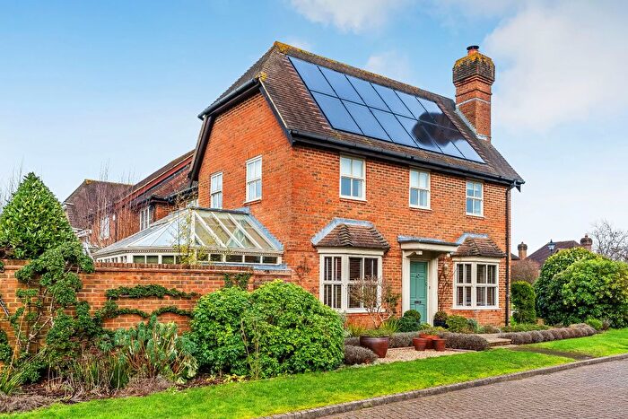 4 Bedroom Detached House For Sale In Greshams Way, Edenbridge, TN8