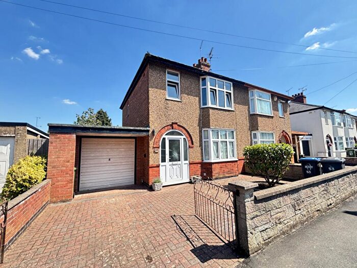 3 Bedroom House To Rent In Eastlands Road, Rugby, CV21