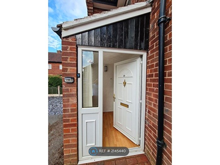 3 Bedroom Semi-Detached House To Rent In Worcester Place, Blacon, Chester, CH1