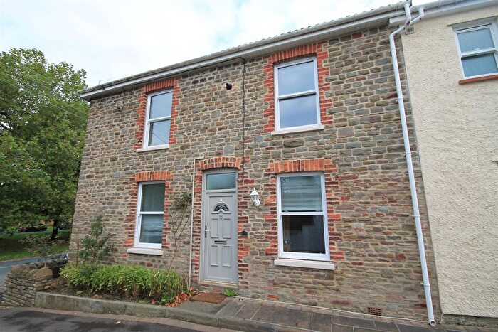 3 Bedroom Detached House To Rent In Northcote Road, Mangotsfield, Bristol, BS16