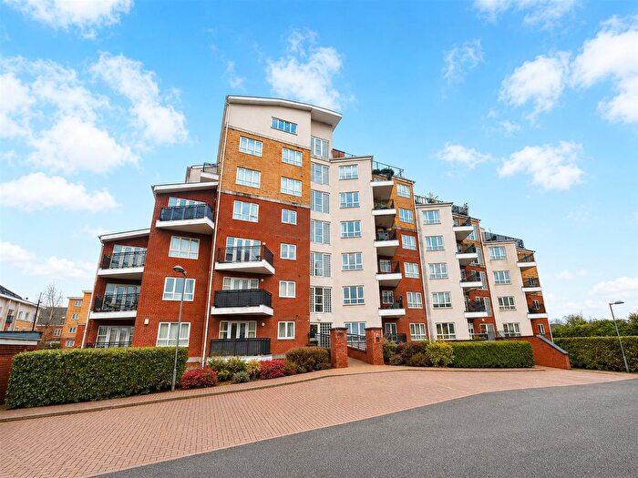 1 Bedroom Flat To Rent In Rockwell Court, The Gateway, Watford, WD18