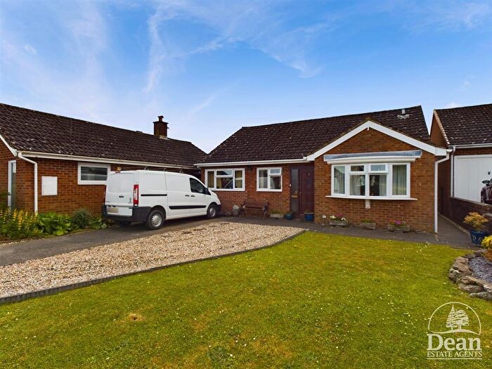 3 Bedroom Detached Bungalow For Sale In Pinedale, Woolaston, Lydney, GL15