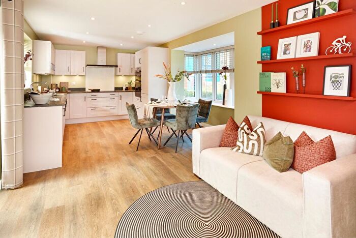 3 Bedroom Detached House For Sale In Station Road, Bow Brickhill, MK17