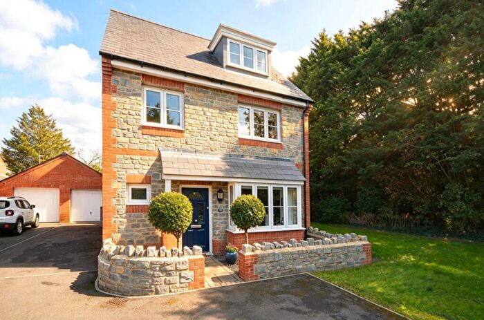 4 Bedroom Detached House For Sale In Alexander Road, Keynsham, Bristol, BS31