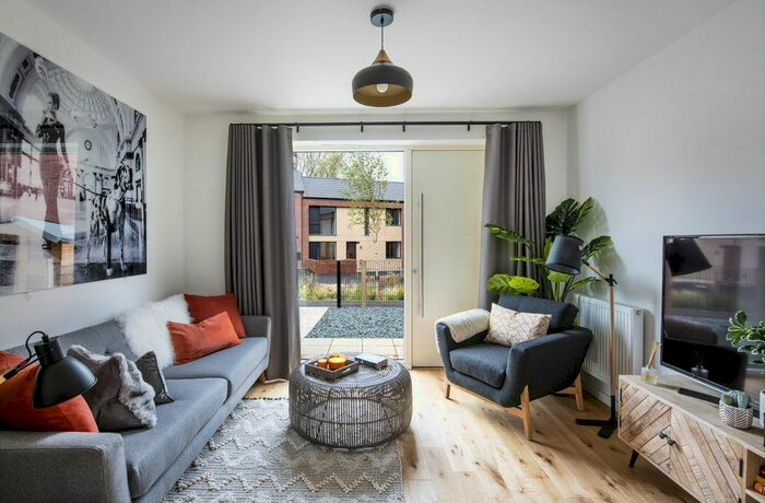 3 Bedroom Town House To Rent In Elisabeth Gardens, Stockport, SK5