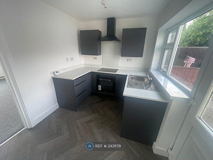 3 Bedroom Semi-Detached House To Rent In Bond Street, Arnold, Nottingham, NG5