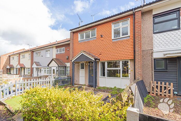 3 Bedroom Terraced House For Sale In Edinburgh Way, Pitsea, SS13