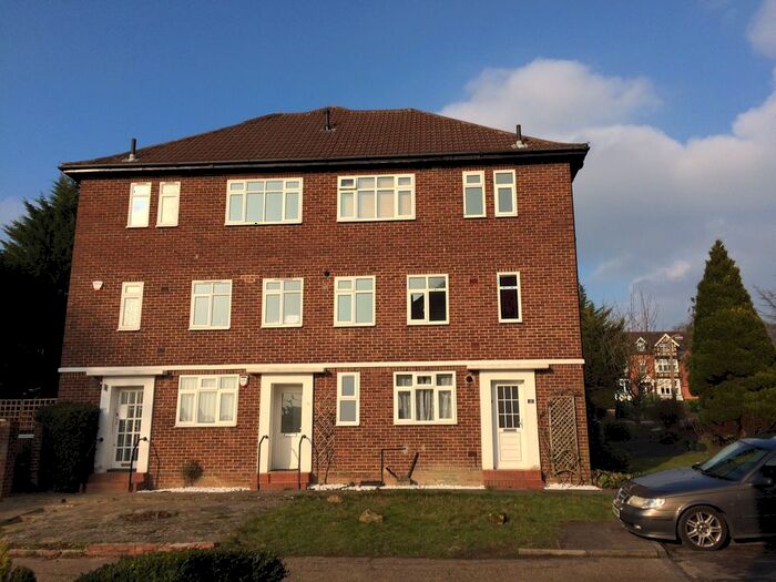 2 Bedroom Flat To Rent In Cervantes Court, Northwood, HA6