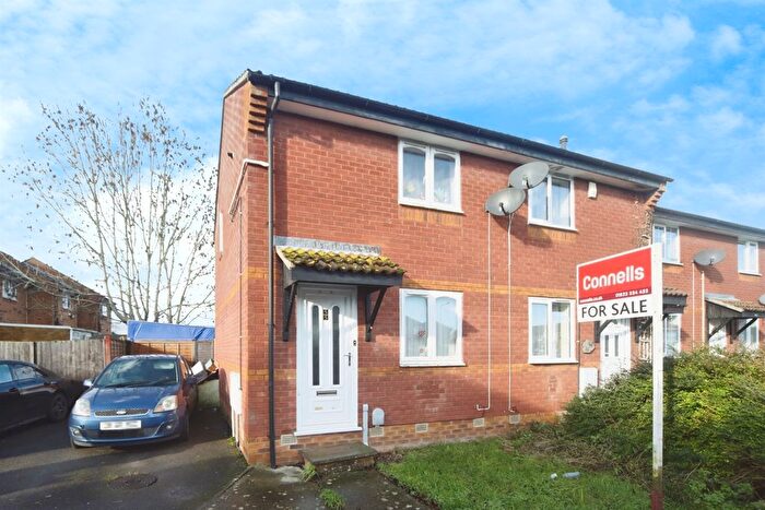 2 Bedroom End Terrace House For Sale In Pollard Road, Bridgwater, TA6