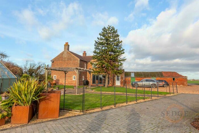 4 Bedroom Cottage For Sale In Fengate Drove, Weston Hills, Spalding, PE12