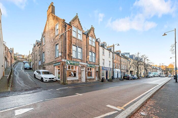 4 Bedroom Flat For Sale In Lion Well Wynd, Linlithgow, EH49